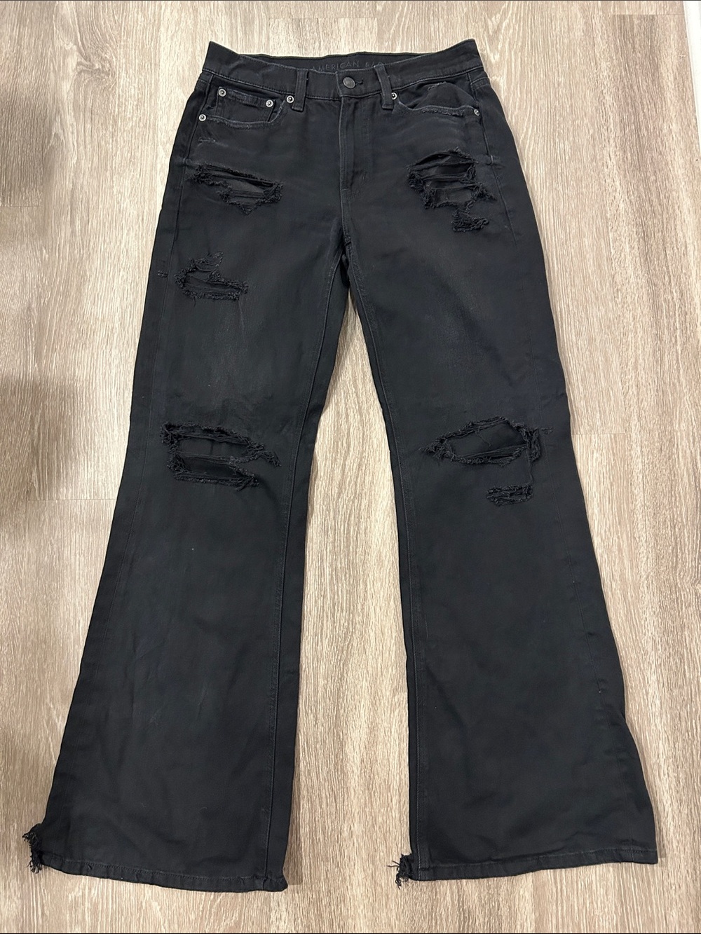 American Eagle Outfitters - Distressed Low-Rise Baggy Flare Jeans